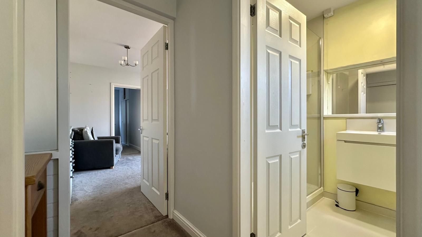 2 bedroom apartment flat/apartment Sale Agreed in Coventry - Photograph 10.