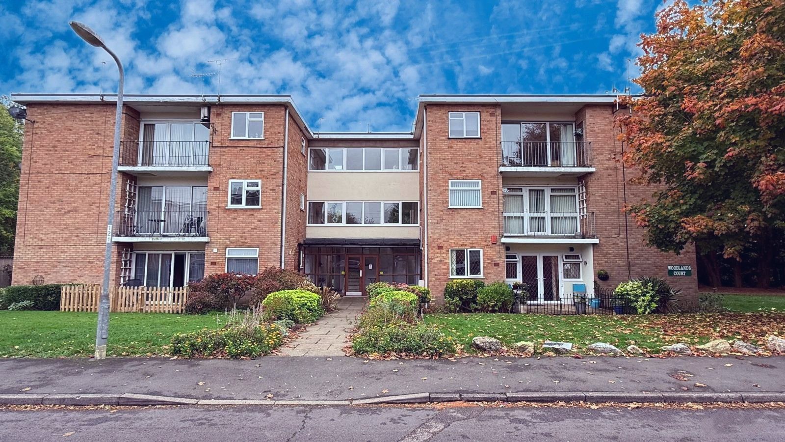 2 bedroom apartment flat/apartment For Sale in Coventry - Photograph 1.