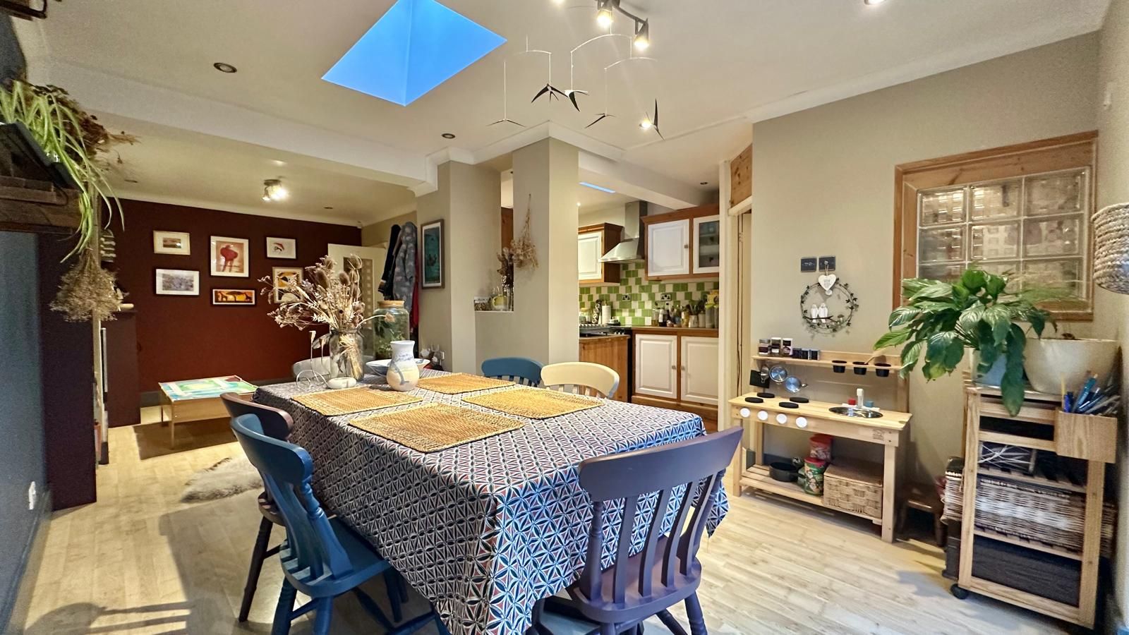 3 bedroom mid terraced house For Sale in Coventry - Photograph 3.