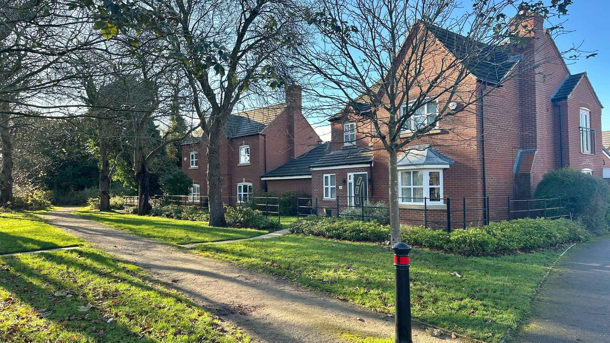 4 bedroom detached house For Sale in Coventry - Photograph 33.