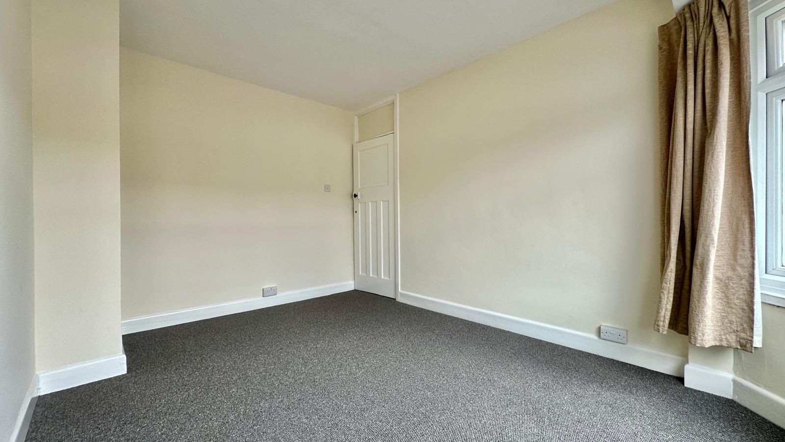 3 bedroom end terraced house For Sale in Coventry - Photograph 10.