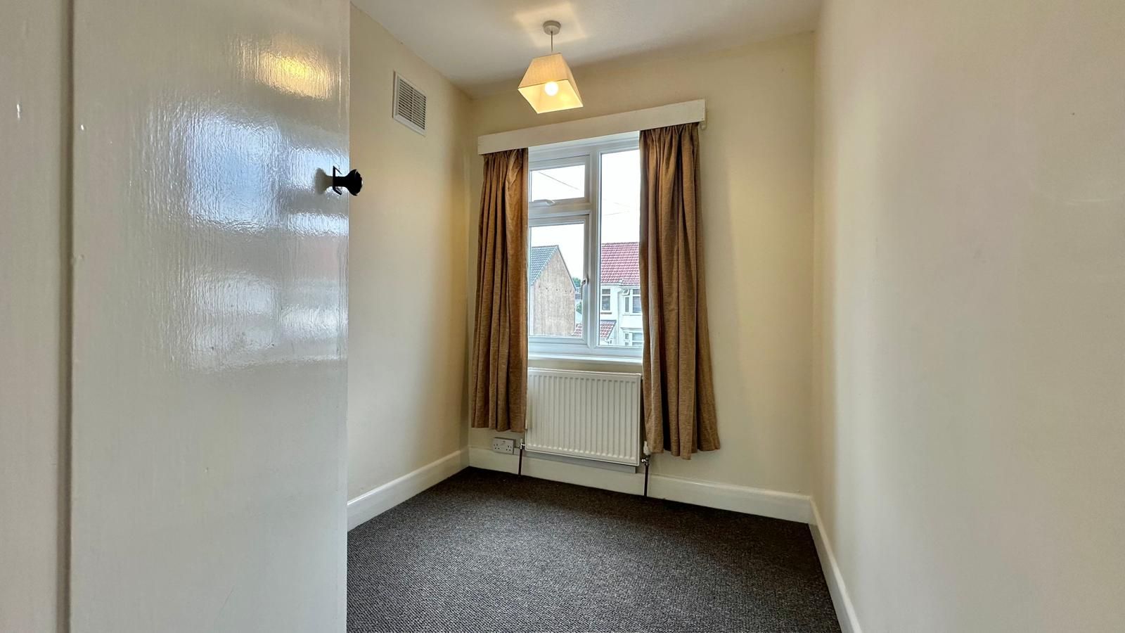 3 bedroom end terraced house For Sale in Coventry - Photograph 13.