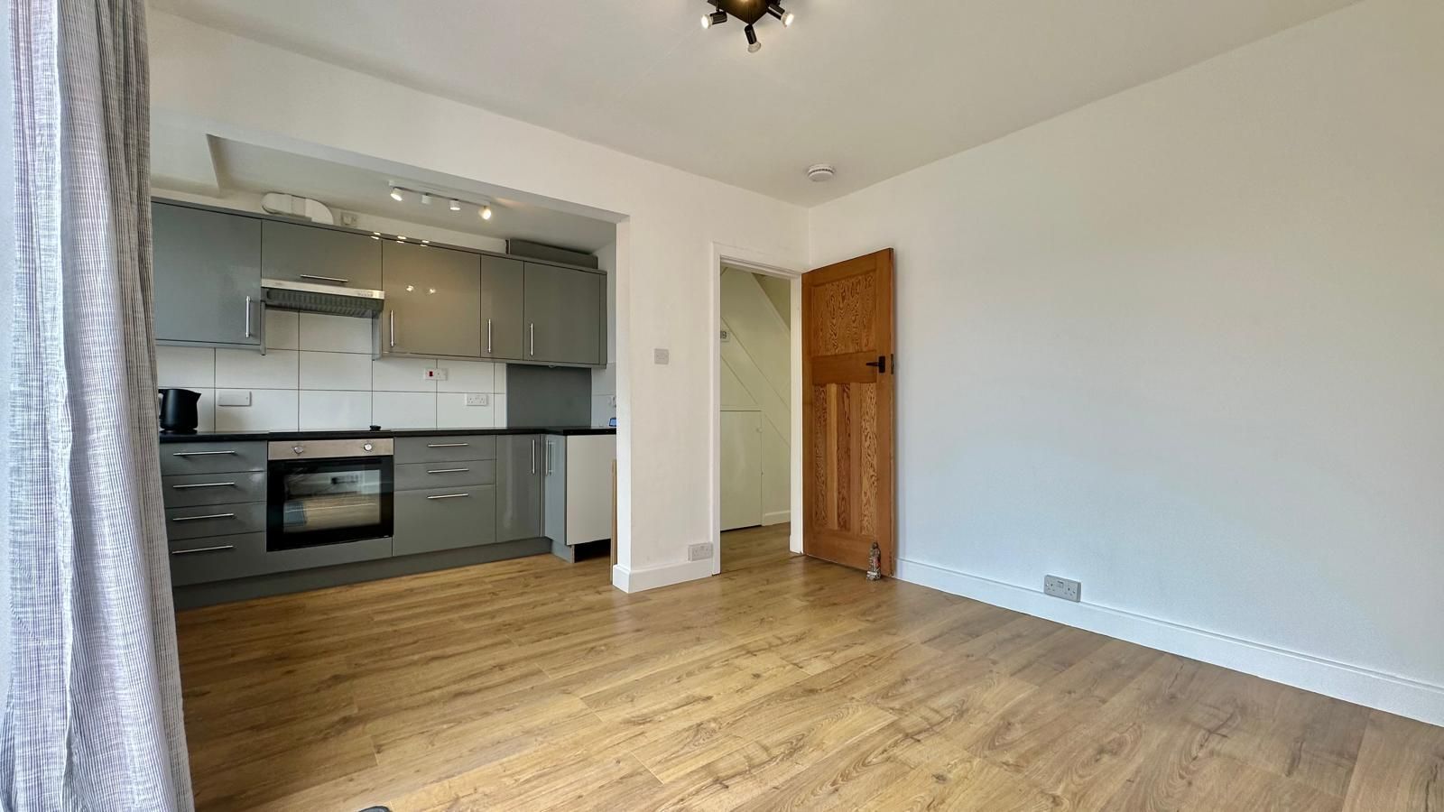 3 bedroom end terraced house For Sale in Coventry - Photograph 4.
