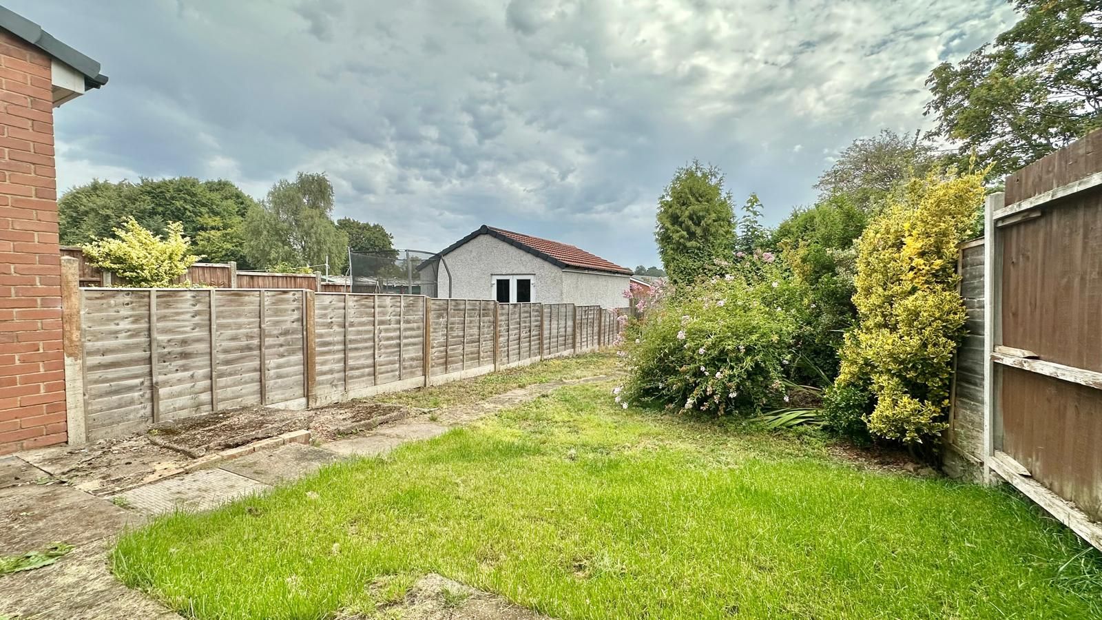 3 bedroom end terraced house For Sale in Coventry - Photograph 17.