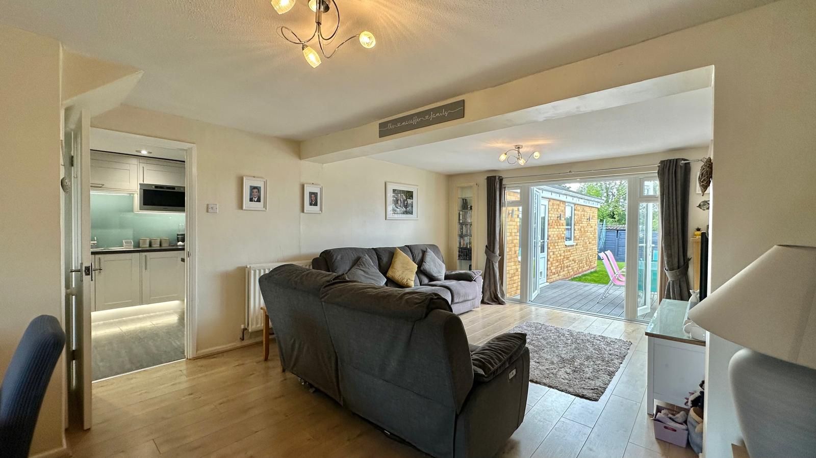 4 bedroom mid terraced house For Sale in Coventry - Photograph 8.