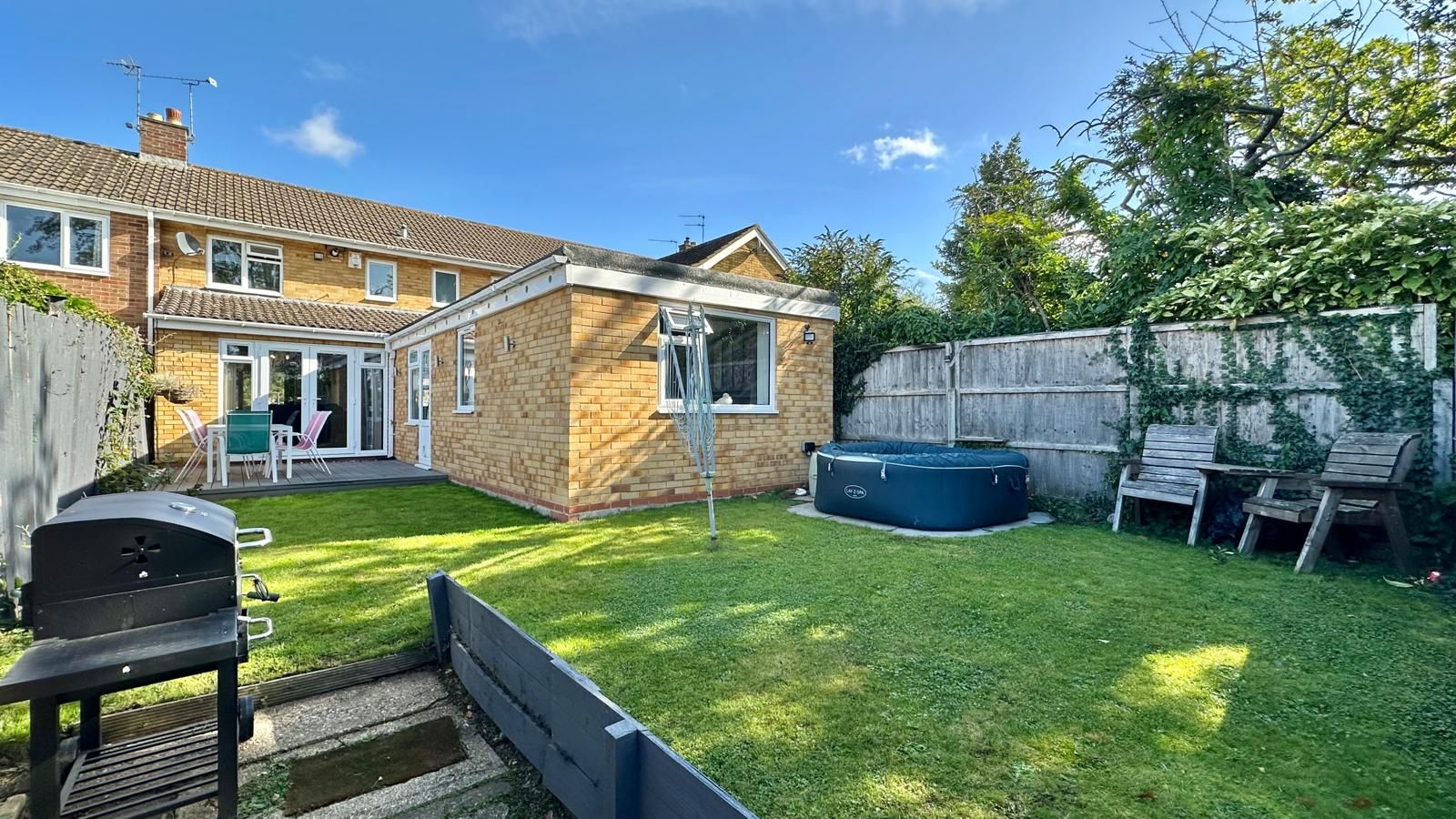 4 bedroom mid terraced house For Sale in Coventry - Property photograph.