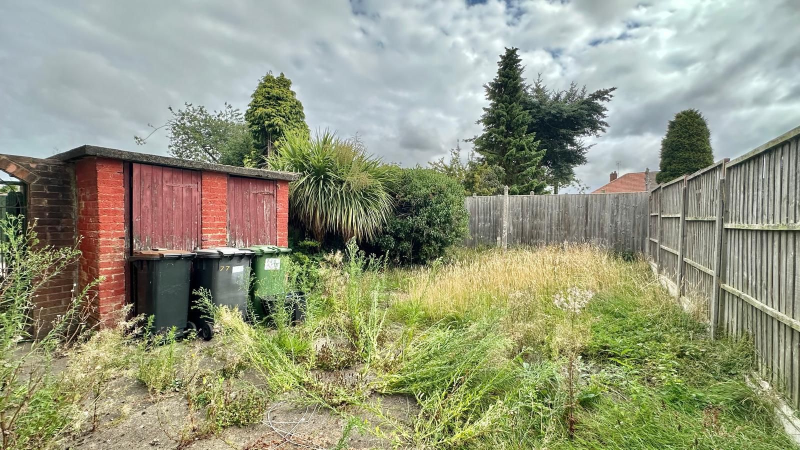 3 bedroom semi-detached house For Sale in Bedworth - Photograph 15.