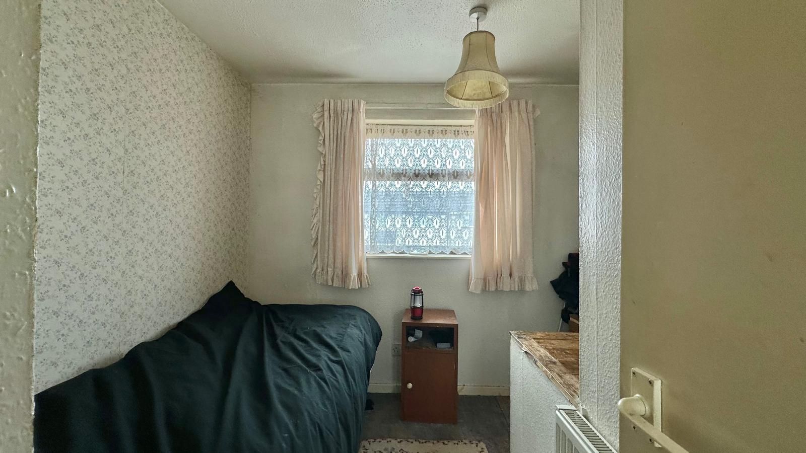 3 bedroom semi-detached house For Sale in Bedworth - Photograph 12.