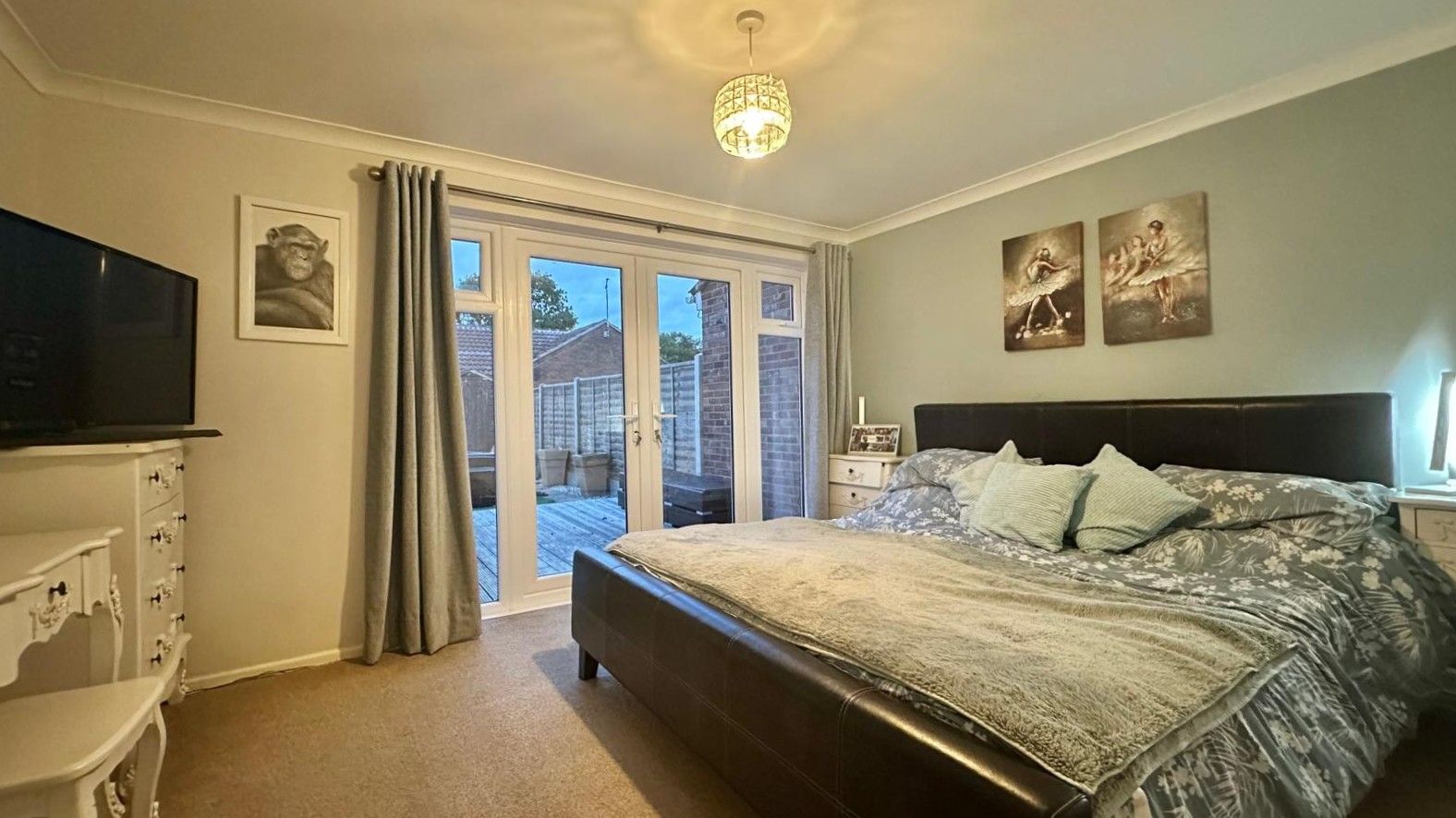 4 bedroom end terraced house For Sale in Coventry - Photograph 14.
