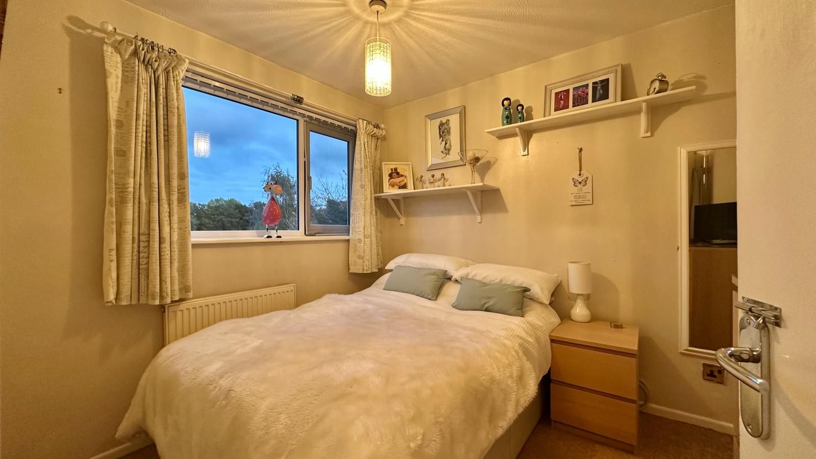 4 bedroom end terraced house For Sale in Coventry - Photograph 19.