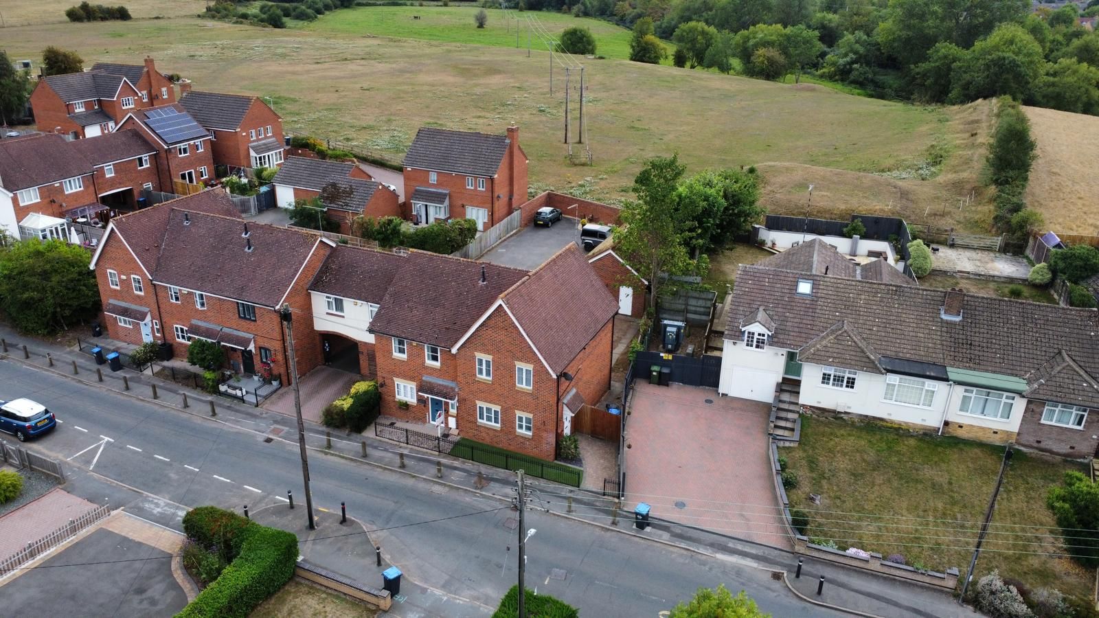 3 bedroom end terraced house For Sale in Coventry - Photograph 18.