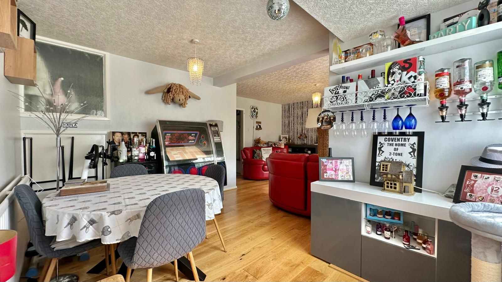 3 bedroom mid terraced house For Sale in Coventry - Photograph 4.