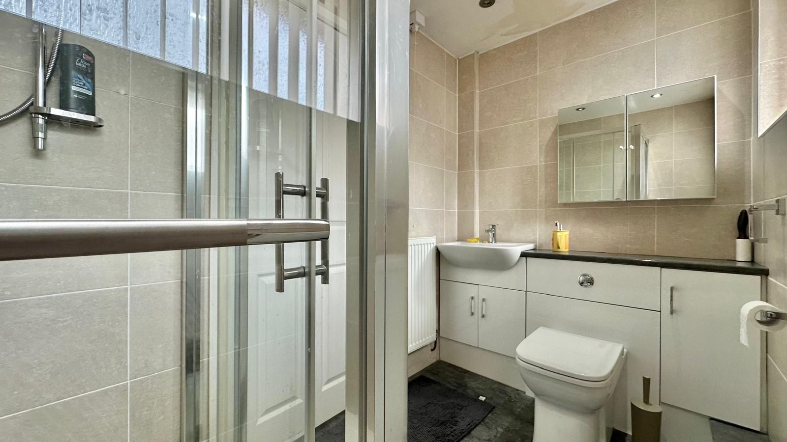 2 bedroom semi-detached bungalow For Sale in Coventry - Photograph 10.