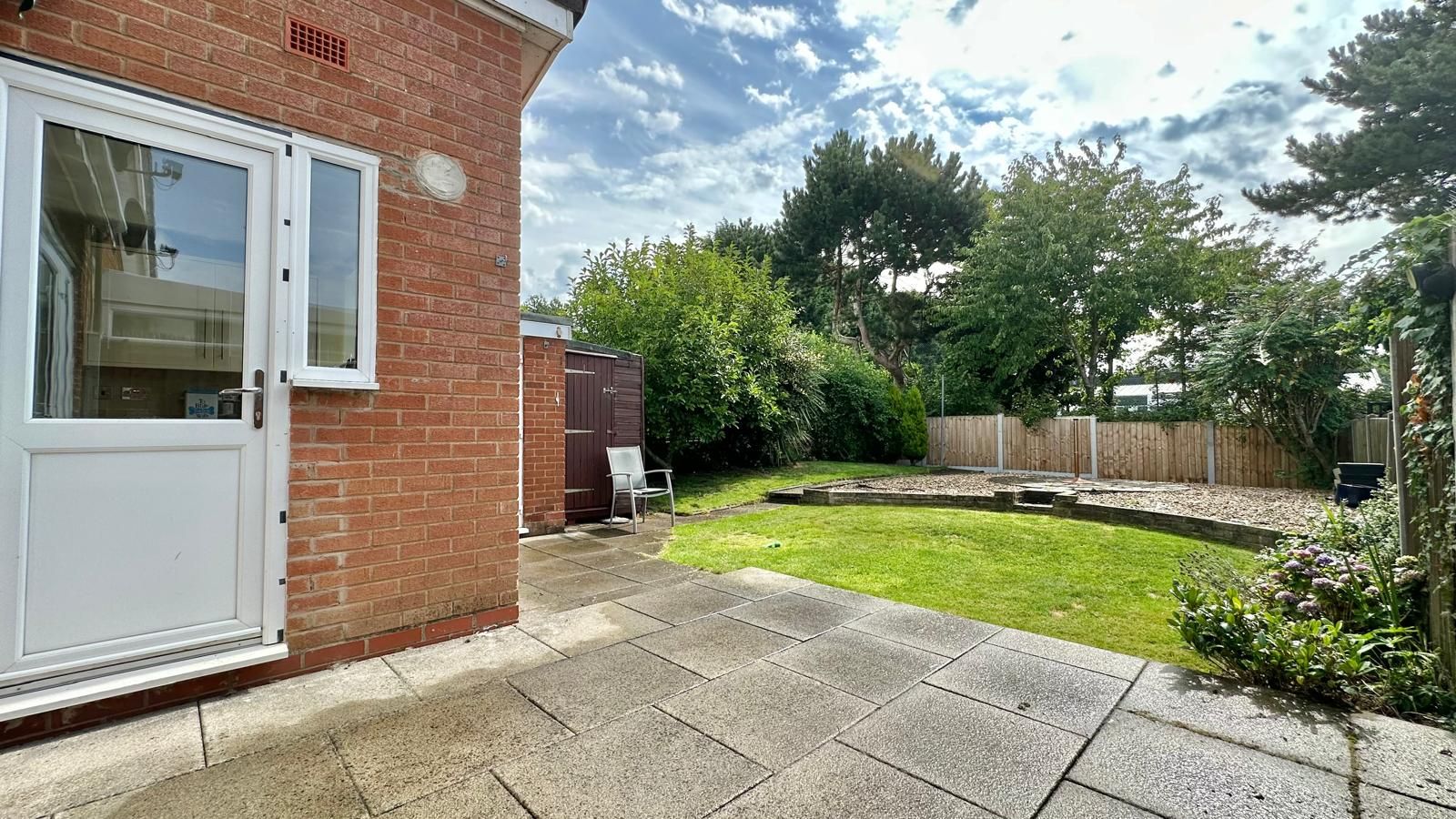 2 bedroom semi-detached bungalow For Sale in Coventry - Photograph 2.
