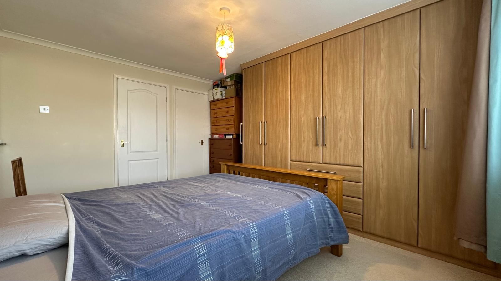 2 bedroom semi-detached bungalow For Sale in Coventry - Photograph 9.