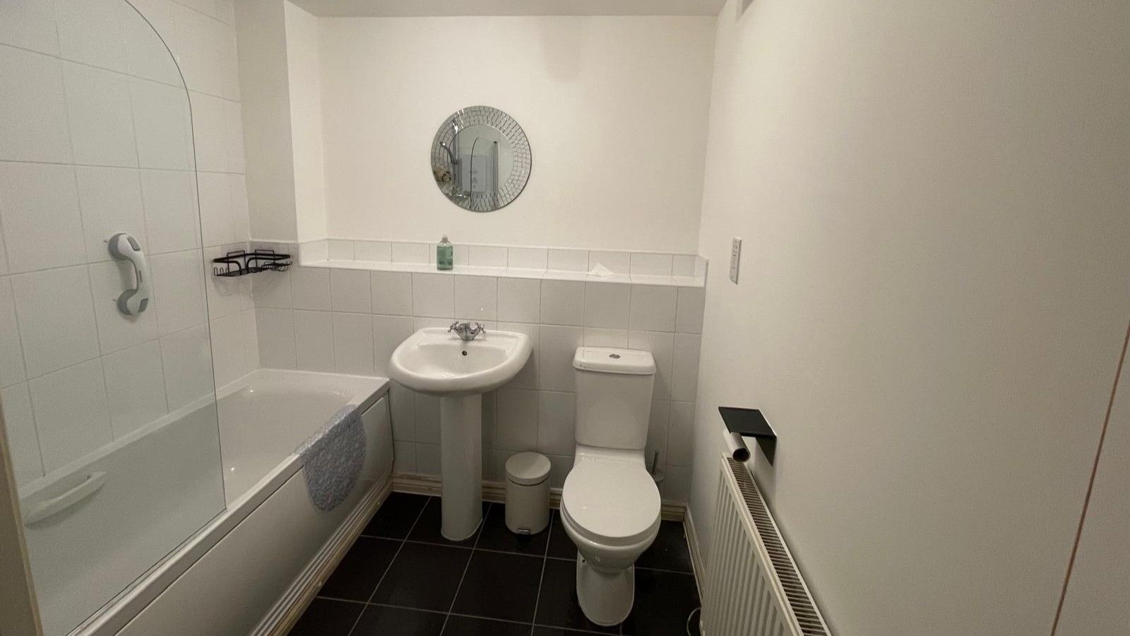 1 bedroom apartment flat/apartment SSTC in Coventry - Photograph 9.