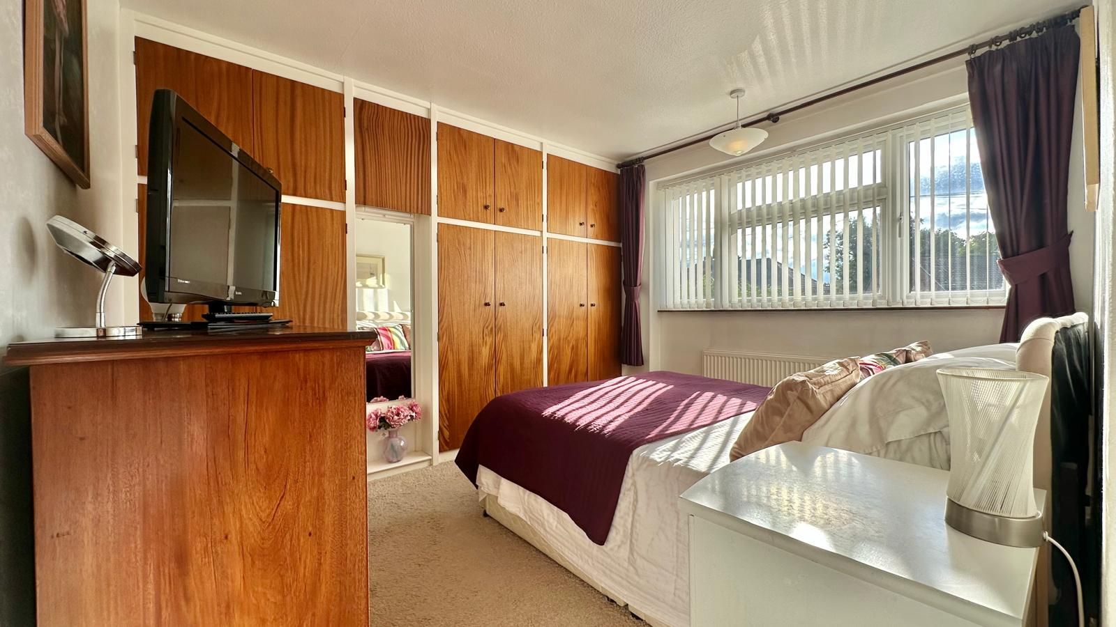 3 bedroom semi-detached house For Sale in Coventry - Photograph 14.