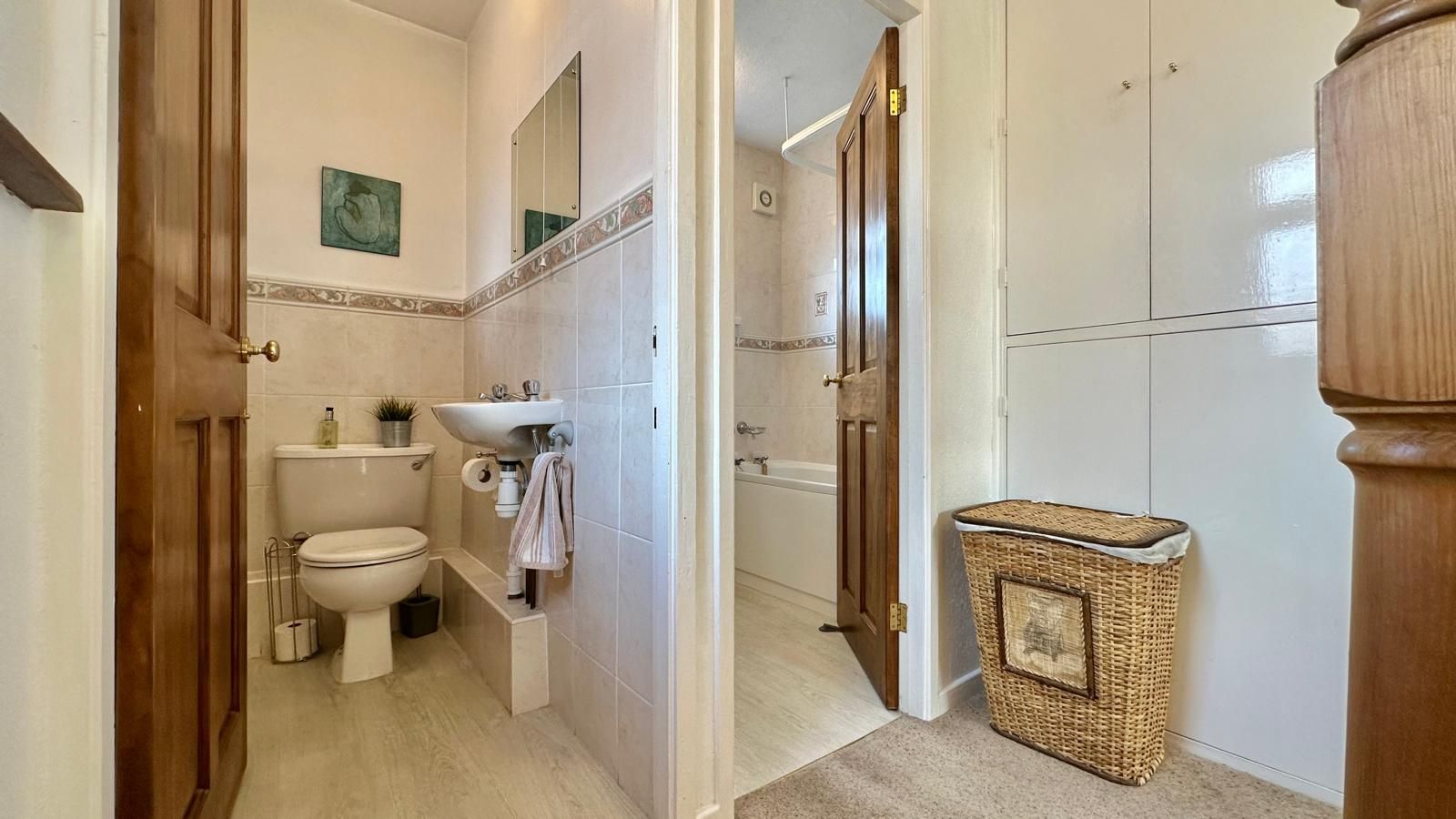 3 bedroom semi-detached house For Sale in Coventry - Photograph 20.