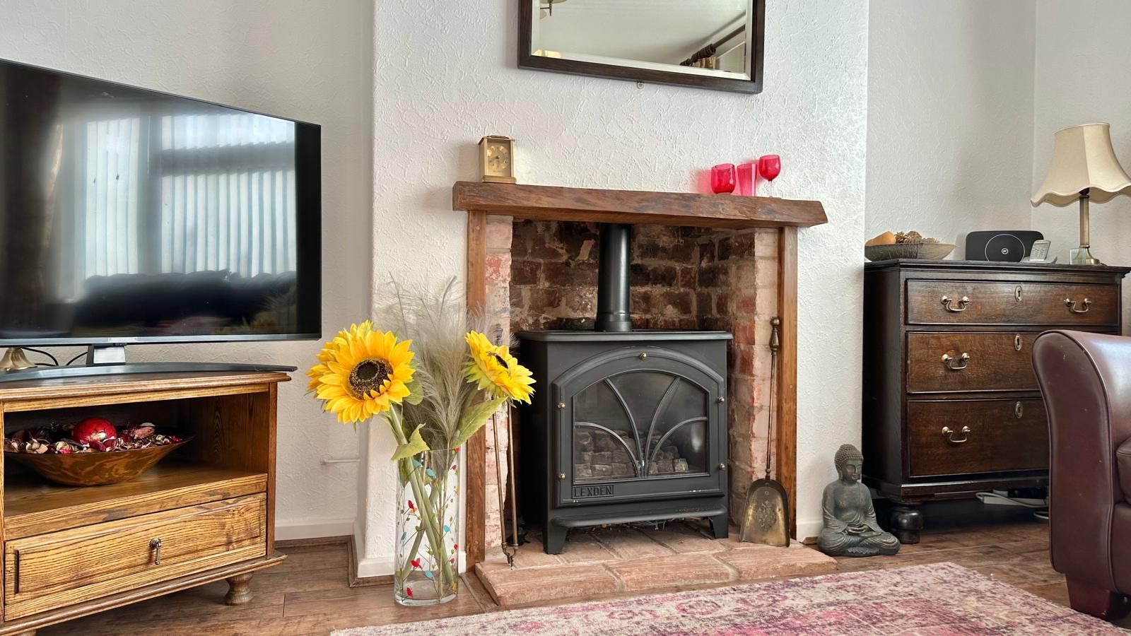 3 bedroom semi-detached house For Sale in Coventry - Photograph 5.