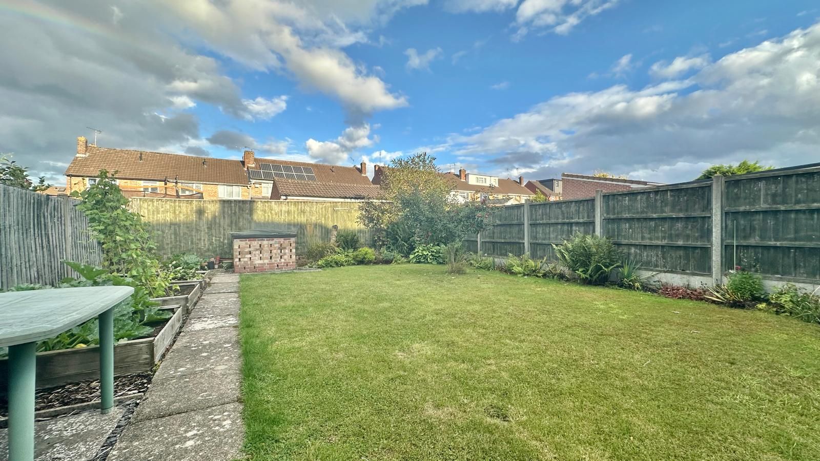 3 bedroom semi-detached house For Sale in Coventry - Photograph 24.