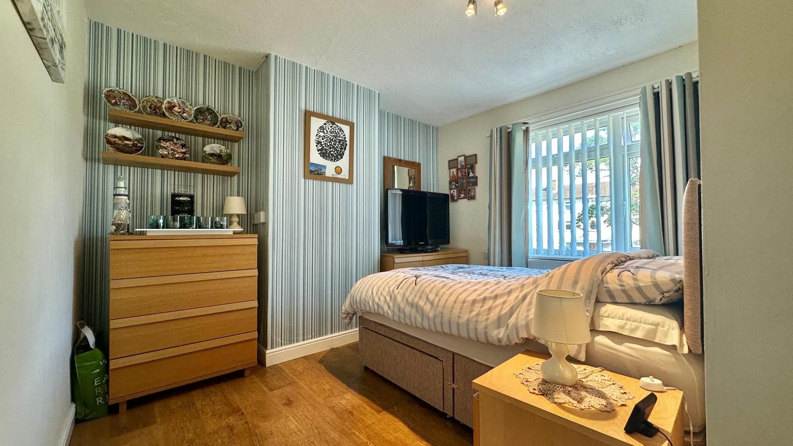 3 bedroom semi-detached house For Sale in Coventry - Photograph 15.