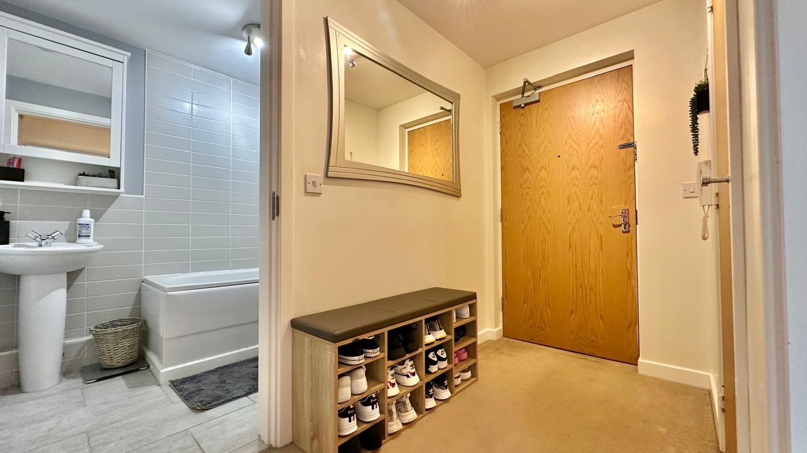 1 bedroom apartment flat/apartment To Let in Coventry - Photograph 7.