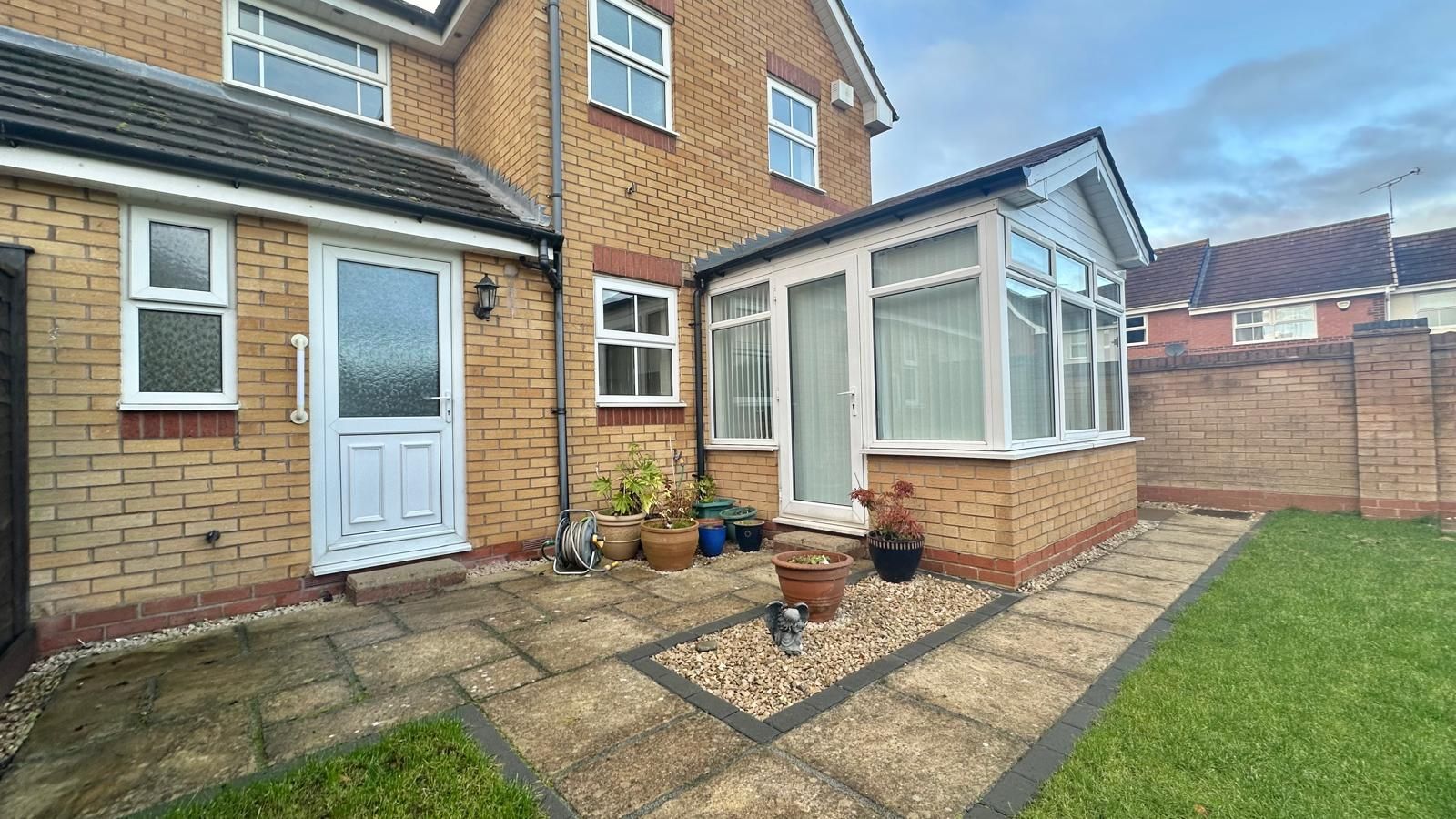 3 bedroom end terraced house SSTC in Coventry - Photograph 25.