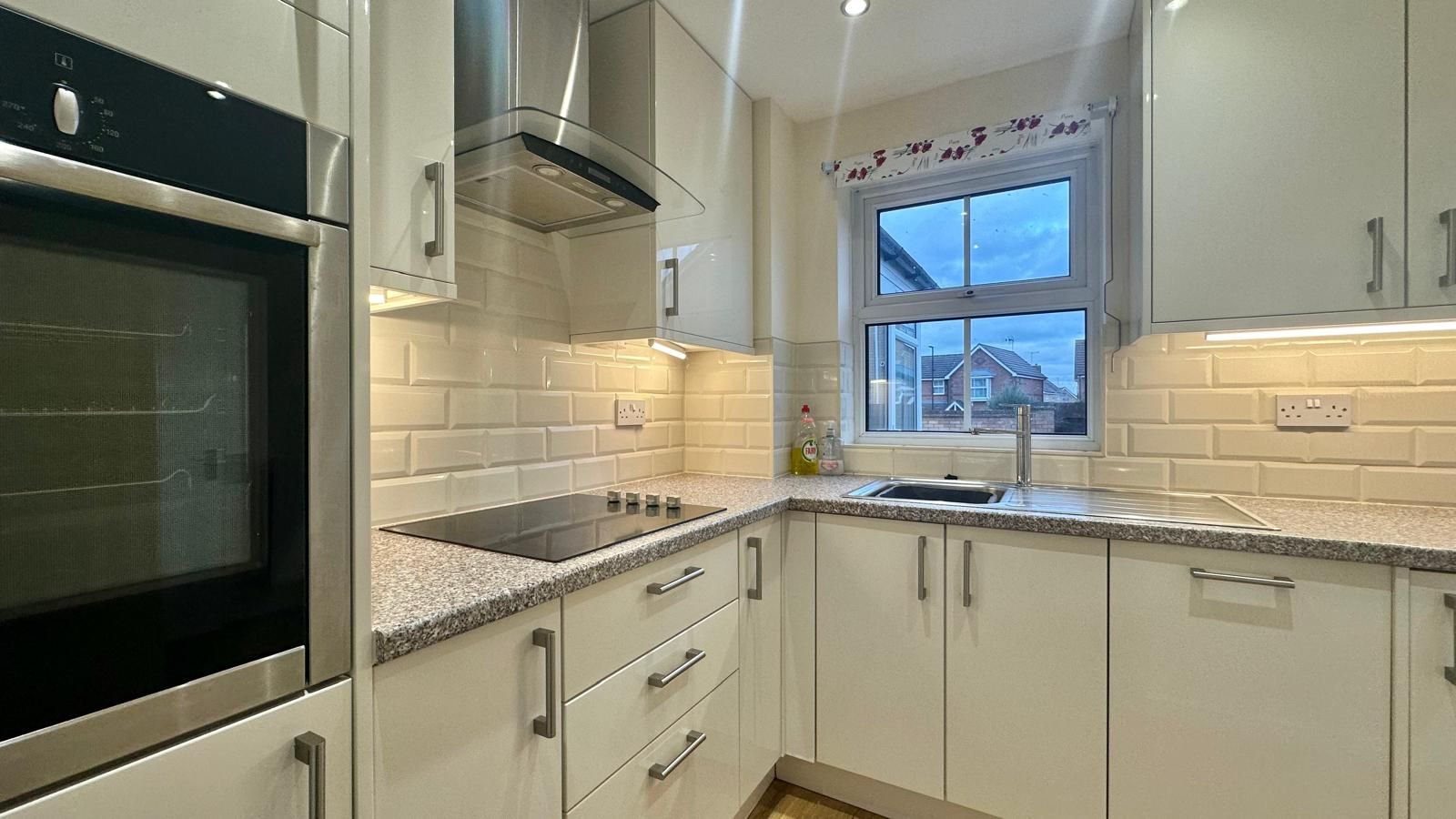 3 bedroom end terraced house For Sale in Coventry - Photograph 7.