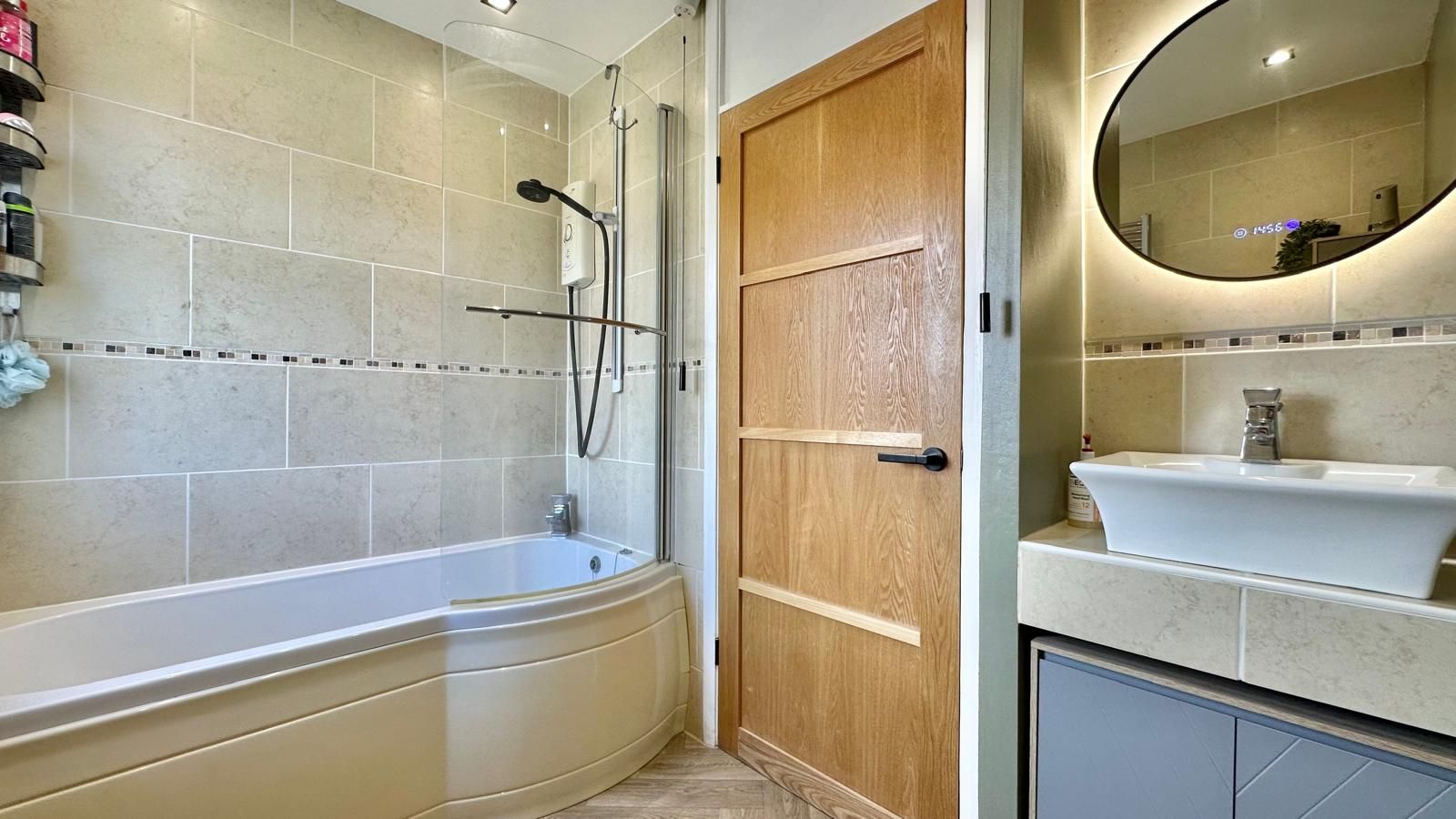 3 bedroom end terraced house For Sale in Coventry - Photograph 14.