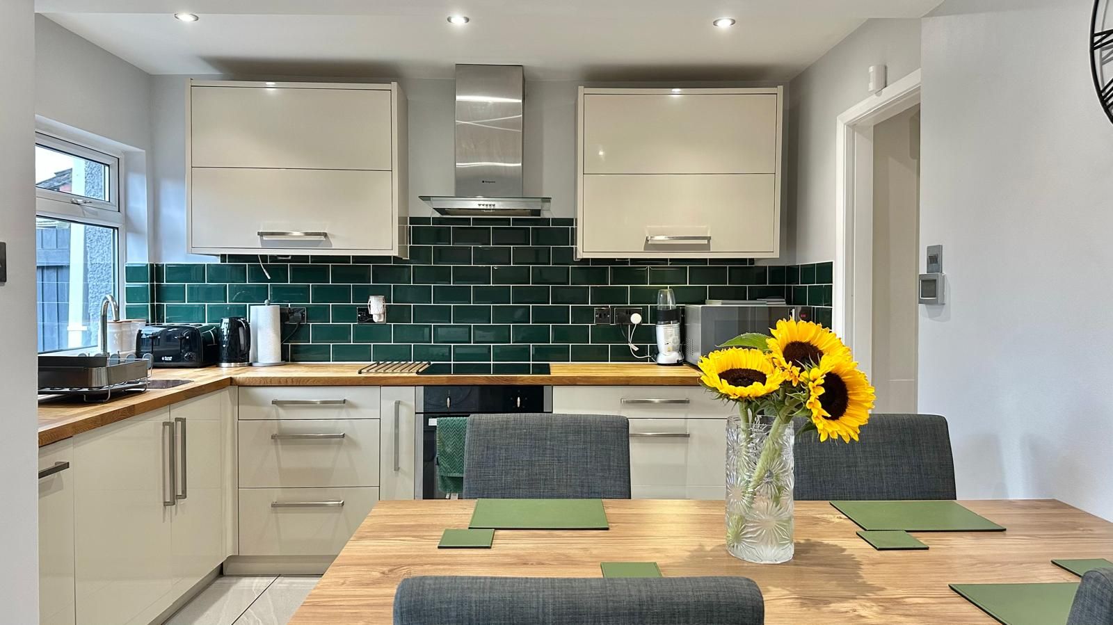 3 bedroom end terraced house For Sale in Coventry - Photograph 6.