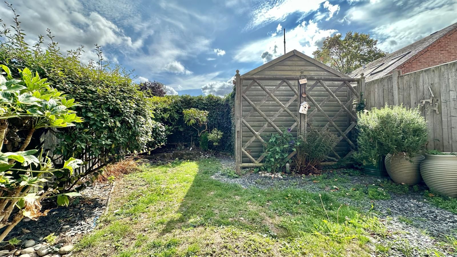 2 bedroom semi-detached house For Sale in Coventry - Photograph 19.