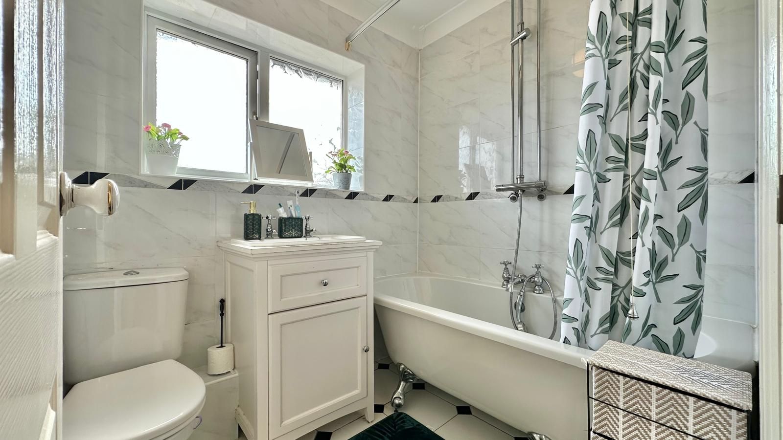 2 bedroom semi-detached house For Sale in Coventry - Photograph 14.