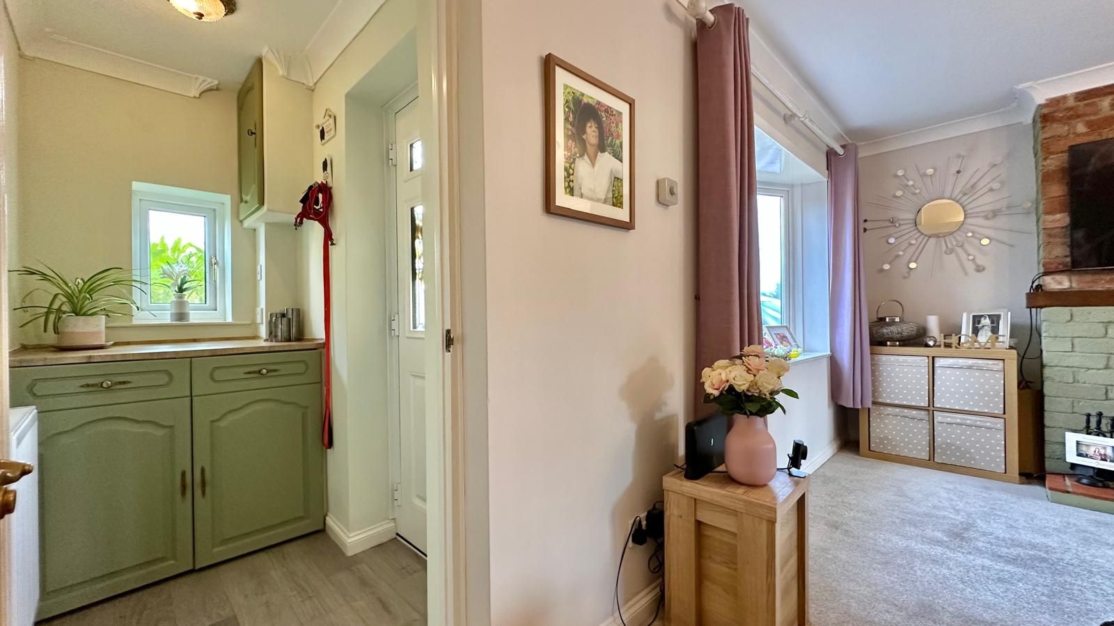 2 bedroom semi-detached house For Sale in Coventry - Photograph 8.