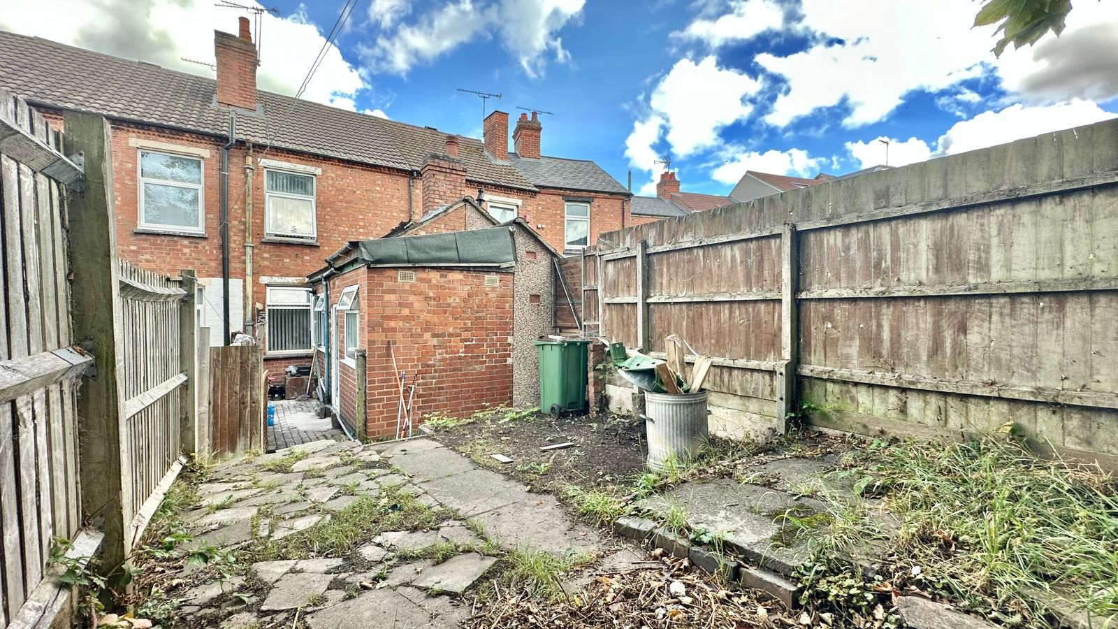 2 bedroom mid terraced house For Sale in Coventry - Photograph 13.