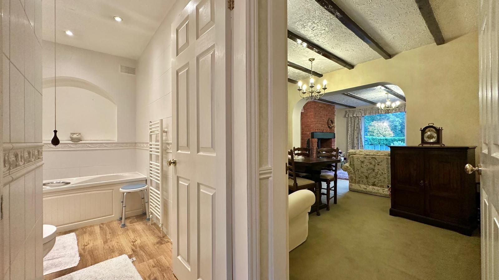 3 bedroom detached bungalow For Sale in Coventry - Photograph 16.