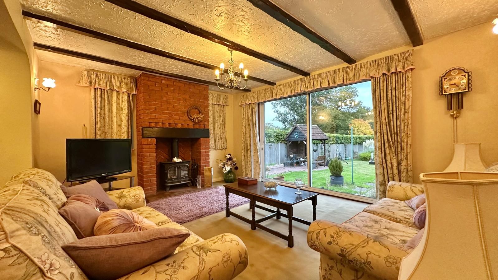 3 bedroom detached bungalow For Sale in Coventry - Photograph 10.