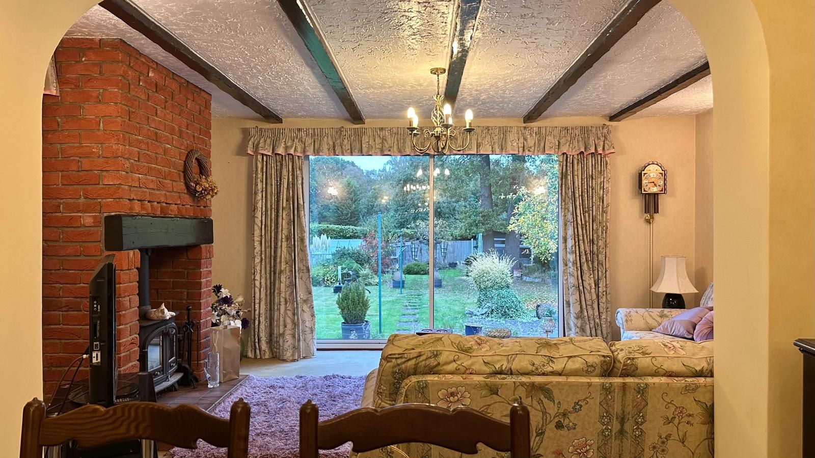 3 bedroom detached bungalow For Sale in Coventry - Photograph 9.