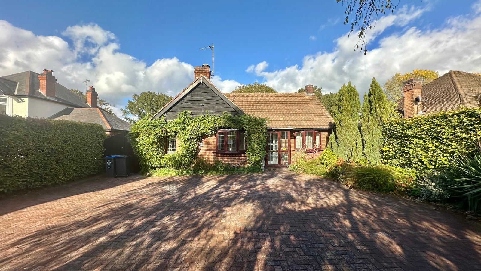 3 bedroom detached bungalow Sale Agreed in Coventry - Photograph 25.