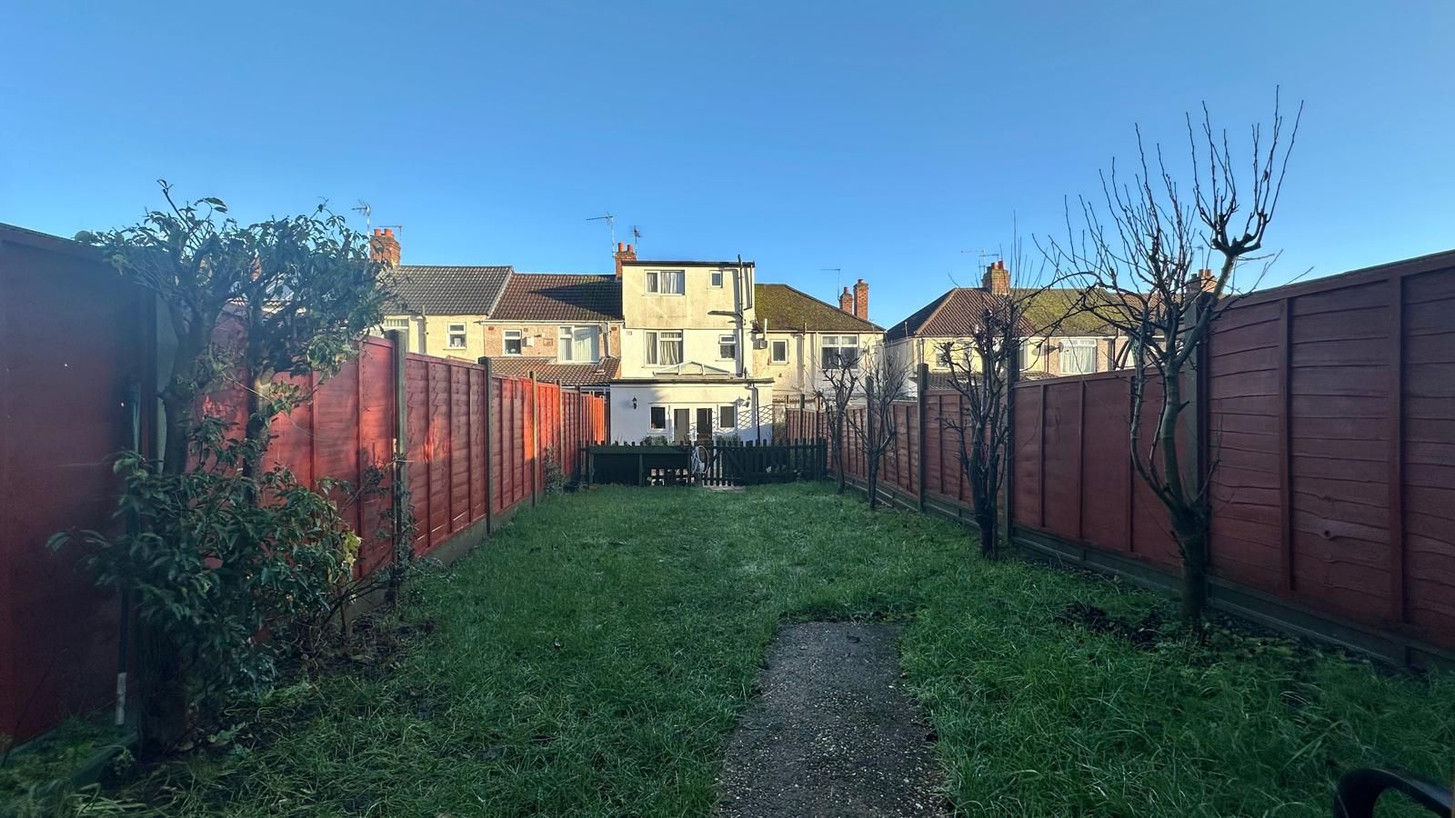 3 bedroom mid terraced house For Sale in Coventry - Photograph 3.