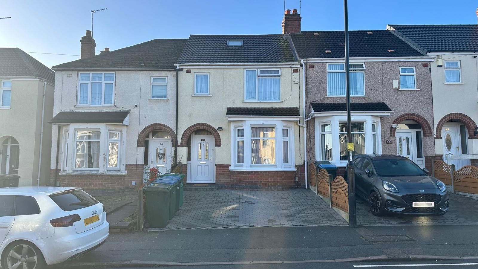3 bedroom mid terraced house For Sale in Coventry - Photograph 1.