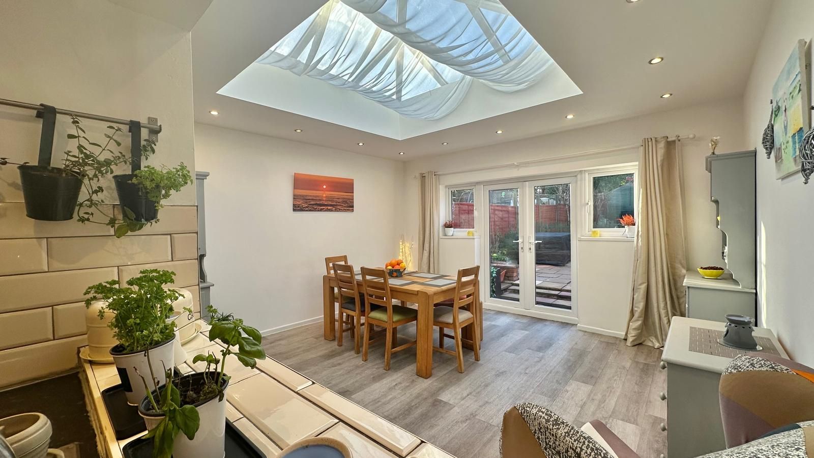 3 bedroom mid terraced house For Sale in Coventry - Photograph 5.