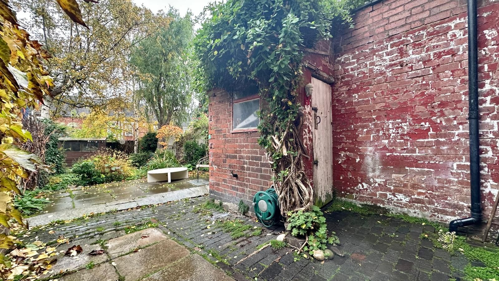 2 bedroom mid terraced house For Sale in Coventry - Photograph 15.