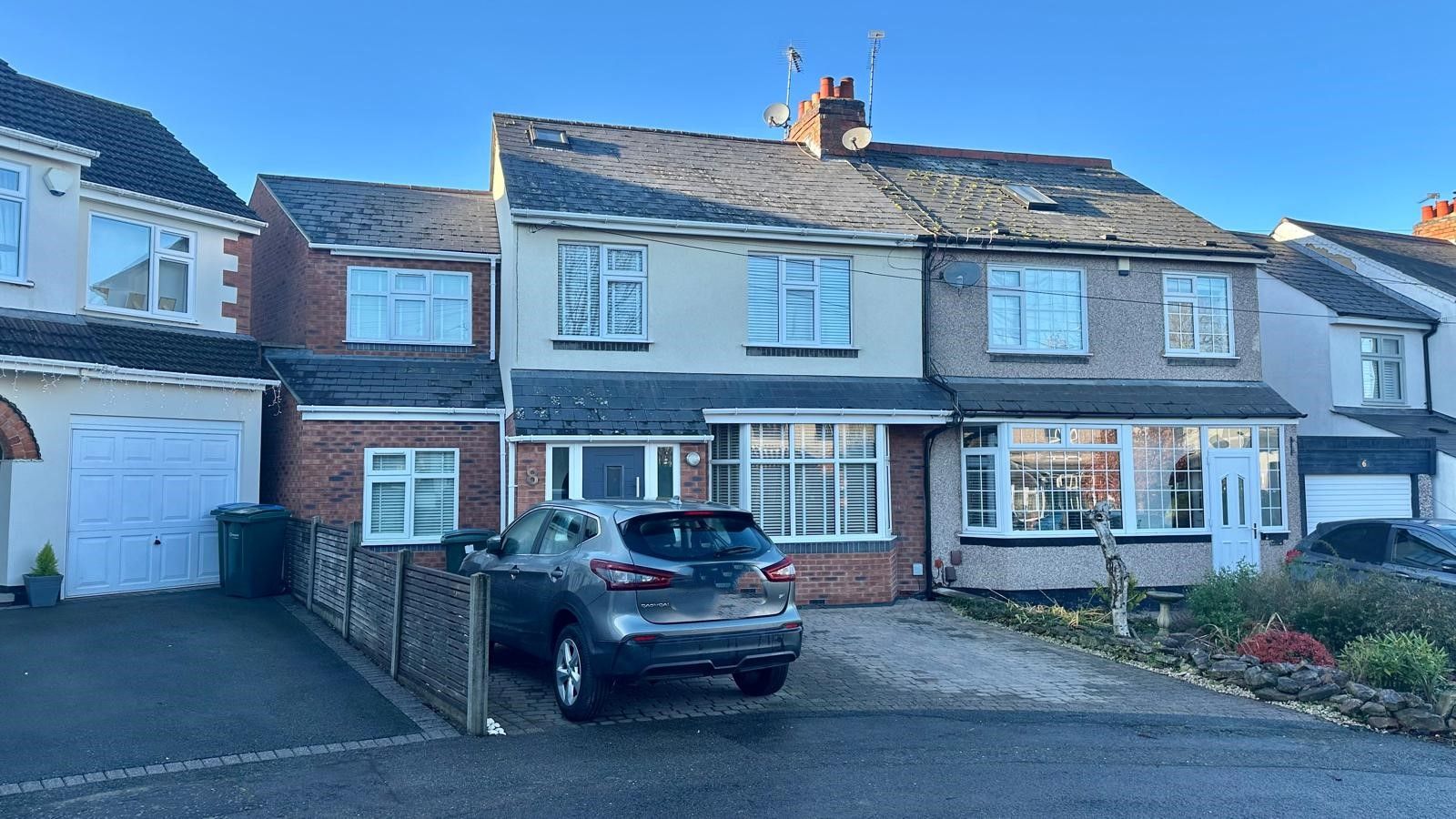 4 bedroom semi-detached house For Sale in Coventry - Photograph 26.