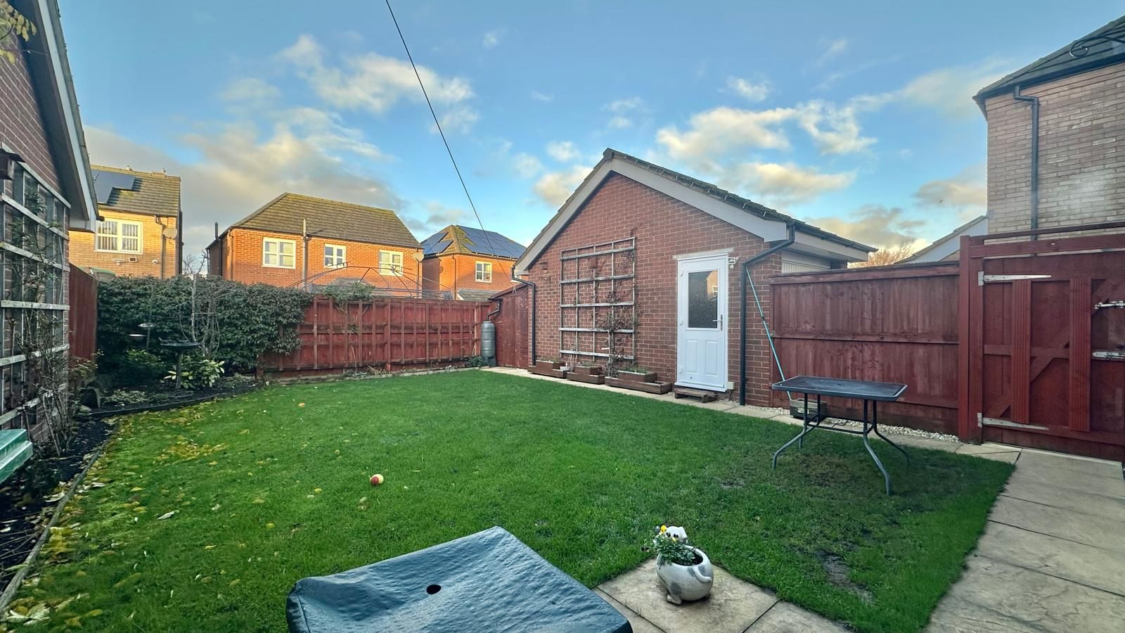 3 bedroom detached house For Sale in Coventry - Photograph 18.