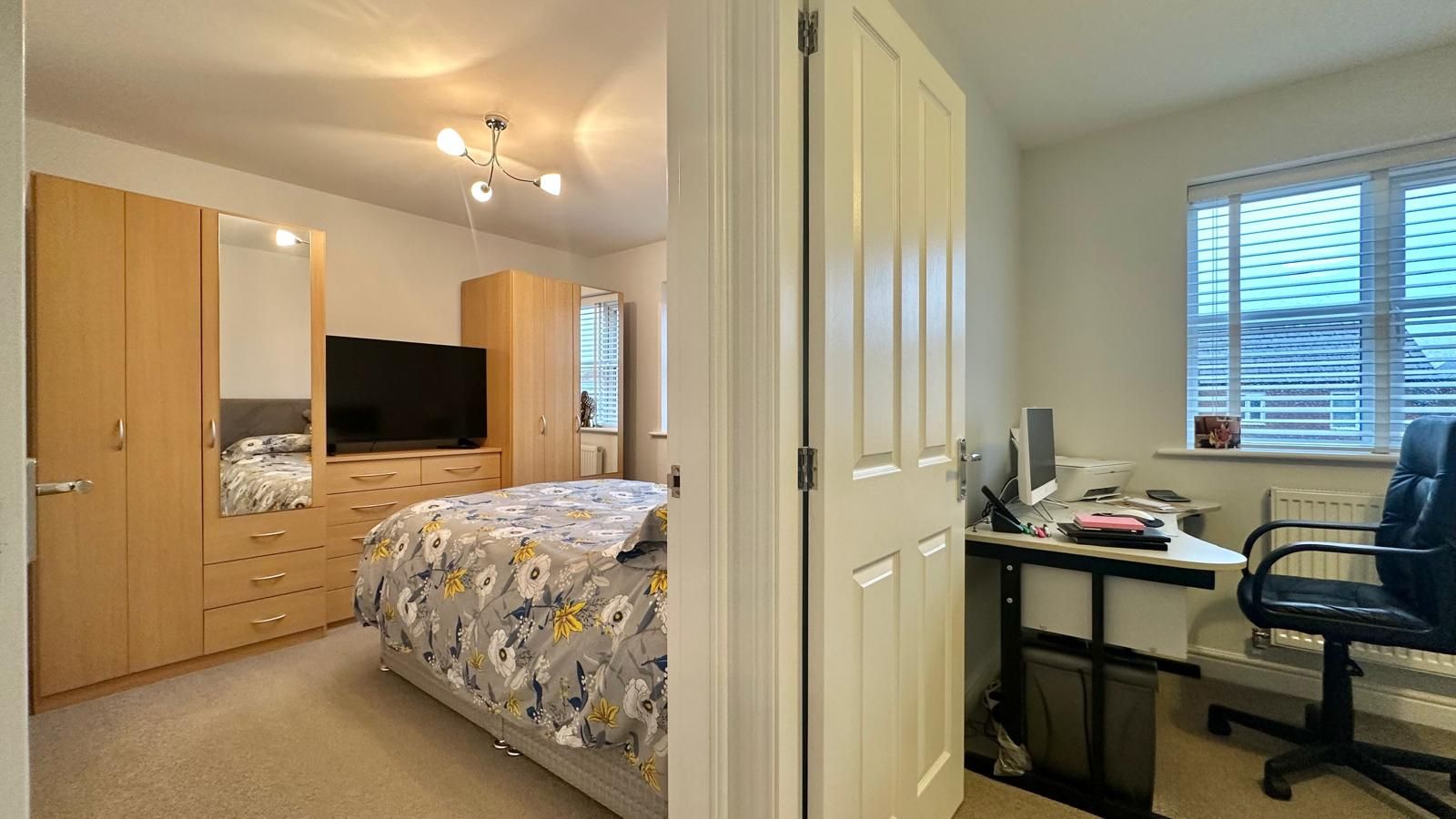 3 bedroom detached house For Sale in Coventry - Photograph 15.