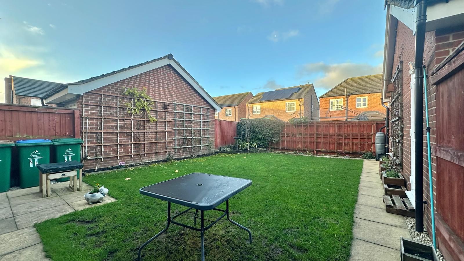 3 bedroom detached house For Sale in Coventry - Photograph 19.