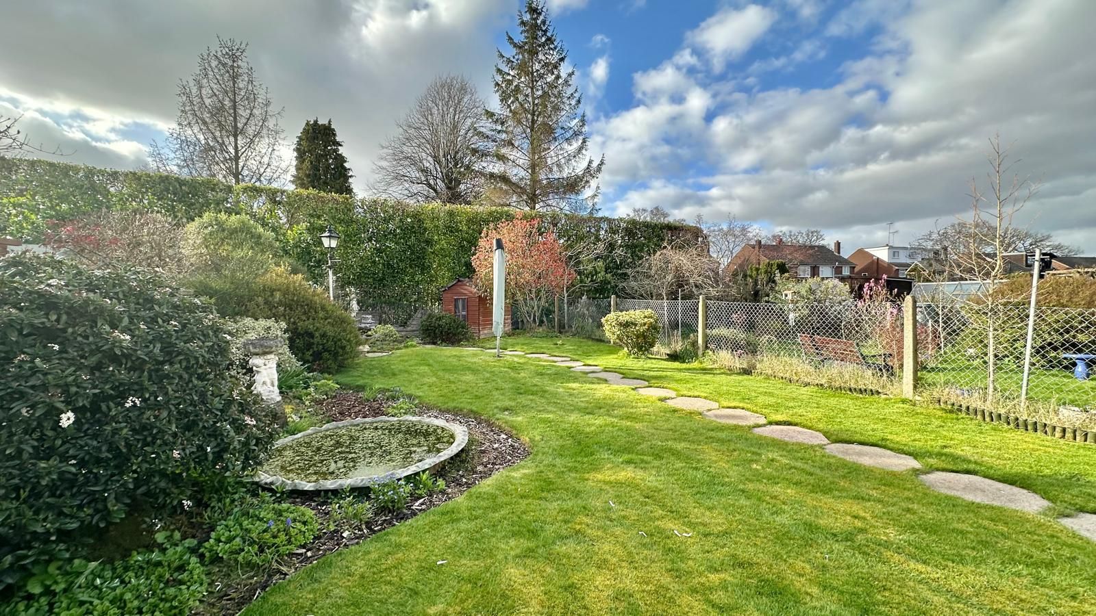 3 bedroom semi-detached house For Sale in Coventry - Photograph 27.