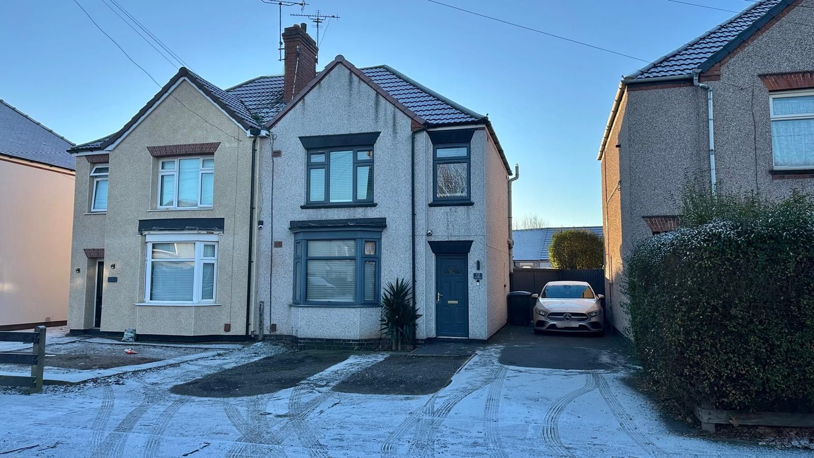 3 bedroom semi-detached house For Sale in Coventry - Photograph 2.