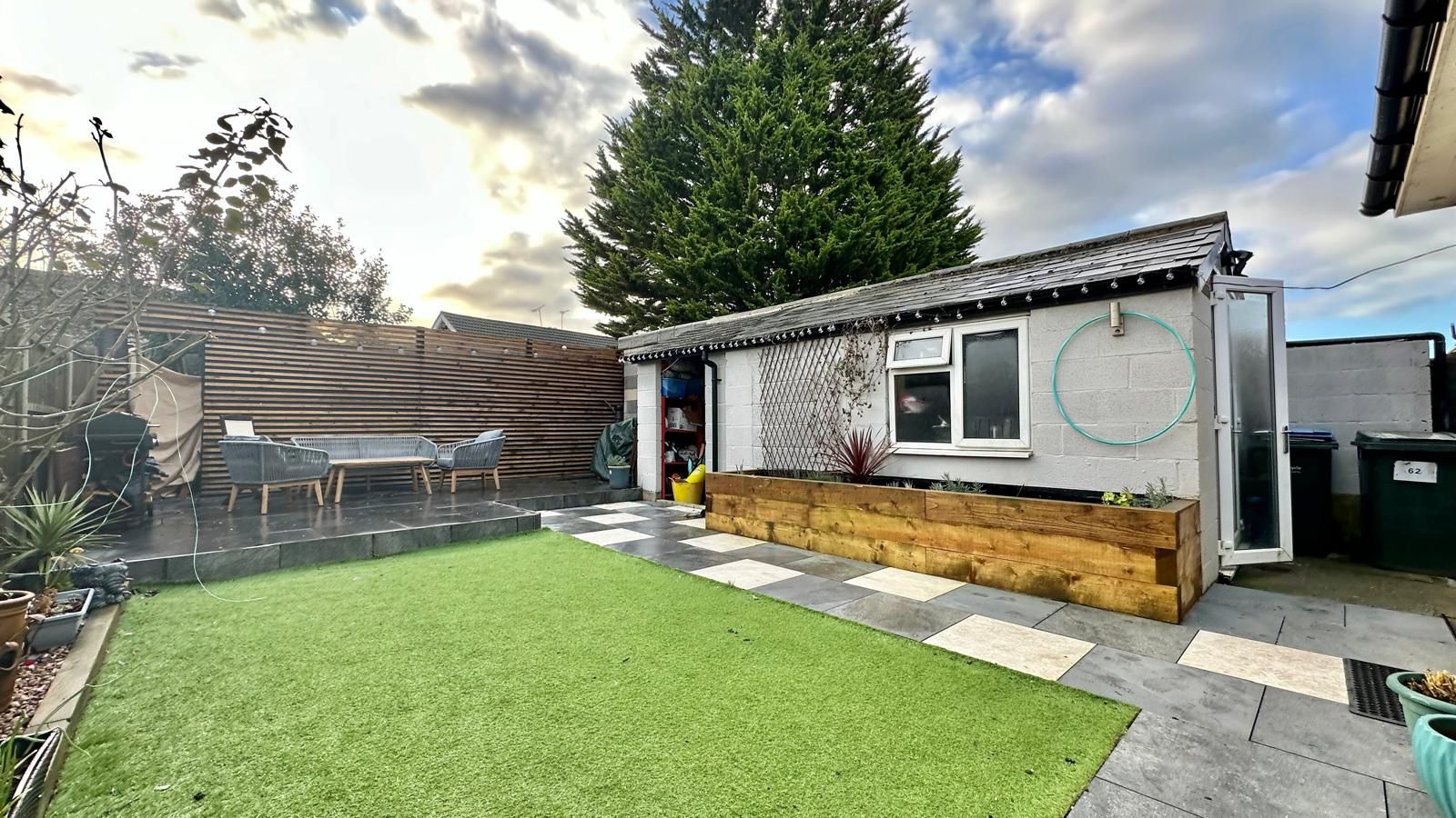 3 bedroom semi-detached house For Sale in Coventry - Photograph 26.