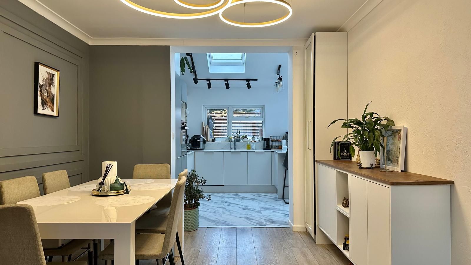 3 bedroom semi-detached house For Sale in Coventry - Photograph 10.